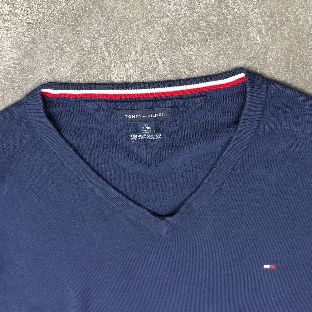 Tommy Hilfiger Navy V-Neck Knit Sweater Classic Flag Logo - Picture 3 of 8